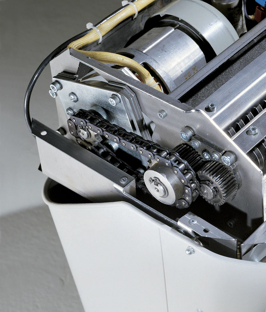 Kobra 240 SS5 Turbo Straight Cut Shredder